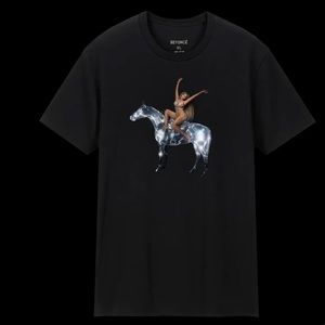 Beyonce’s RENAISSANCE BOX SET - POSE 4